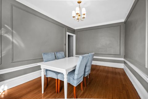 Tiny photo for 212 N Oak Park Avenue #2EE, Oak Park, IL 60302 (MLS # 12463895)