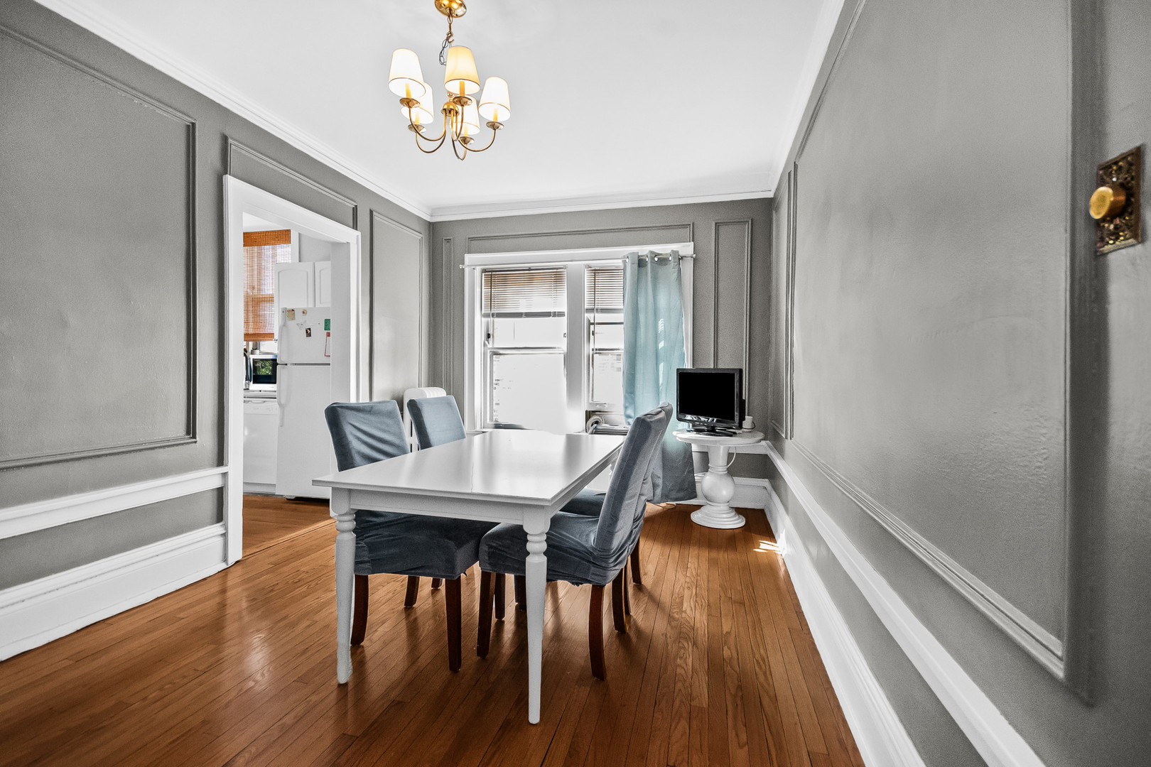 212 N Oak Park Avenue 2EE