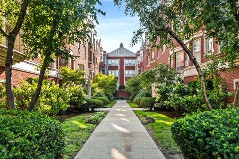 212 N Oak Park Avenue 2EE Oak Park IL 60302