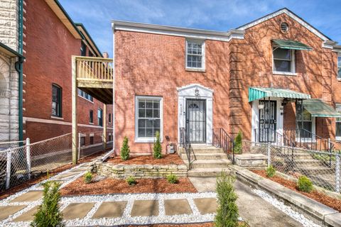 Photo of 4134 S Michigan Avenue, Chicago, IL 60653 (MLS # 12622976)