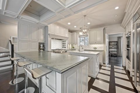 Tiny photo for 110 KENILWORTH Avenue, Kenilworth, IL 60043 (MLS # 12596418)