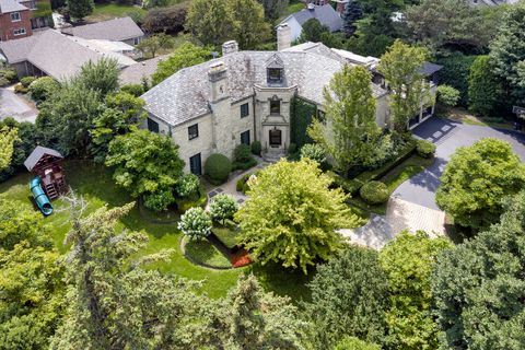 110 KENILWORTH Avenue Kenilworth IL 60043