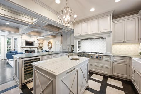 Tiny photo for 110 KENILWORTH Avenue, Kenilworth, IL 60043 (MLS # 12596418)