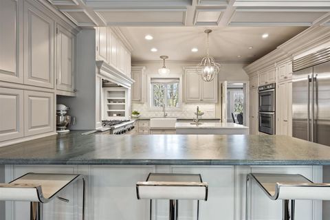 Tiny photo for 110 KENILWORTH Avenue, Kenilworth, IL 60043 (MLS # 12596418)