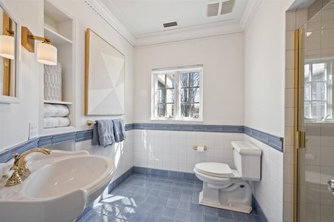 Tiny photo for 110 KENILWORTH Avenue, Kenilworth, IL 60043 (MLS # 12596418)