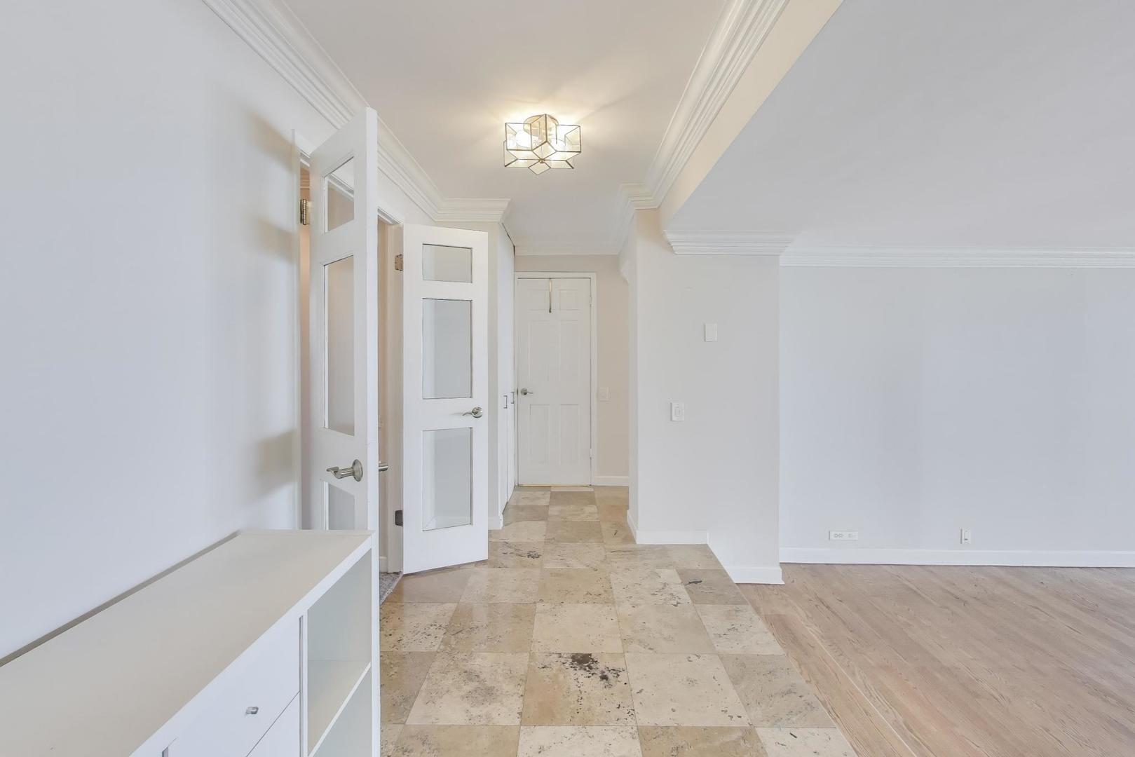 5733 N Sheridan Road 23B