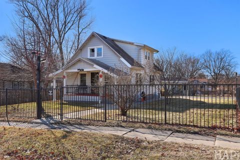 Tiny photo for 401 S Pierpont Avenue, Rockford, IL 61102 (MLS # 12571803)