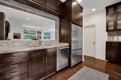 Tiny photo for 1967 N MAUD Avenue #A, Chicago, IL 60614 (MLS # 12683220)