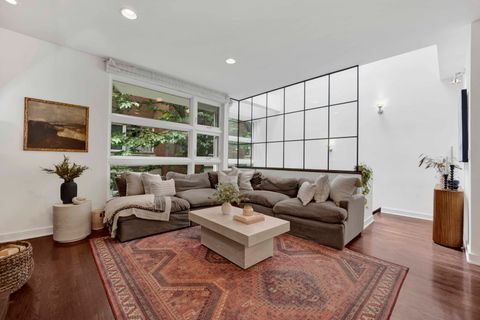 Tiny photo for 1967 N MAUD Avenue #A, Chicago, IL 60614 (MLS # 12683220)