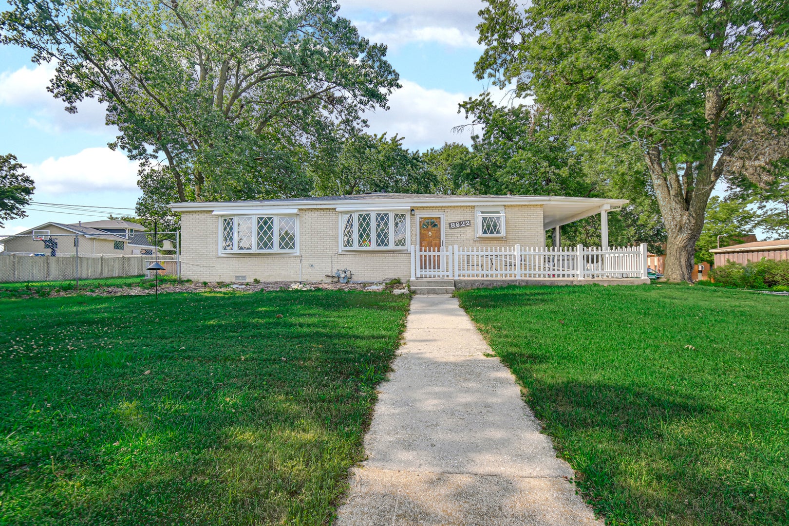 8622 W 90th Place