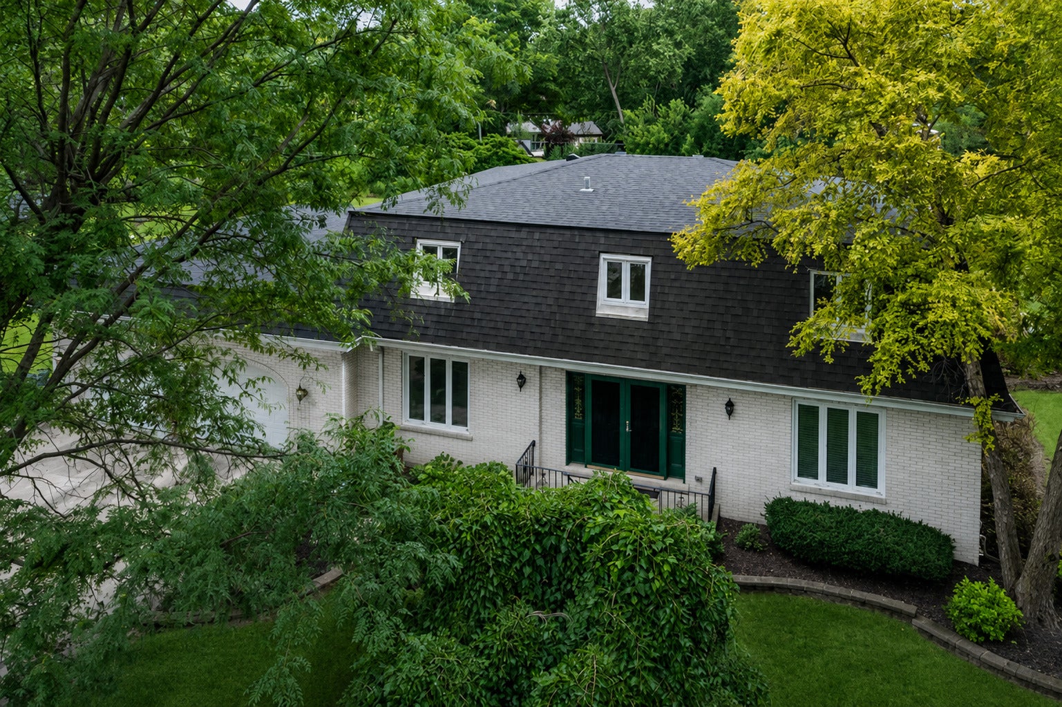 21W325 Sunnyside Drive