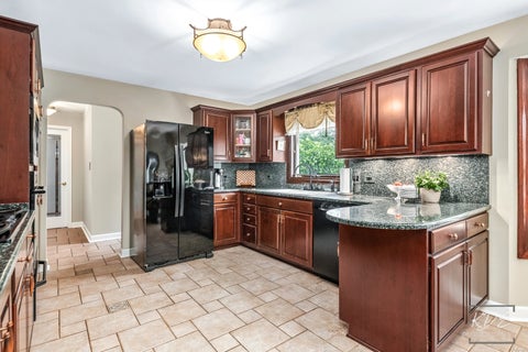 Tiny photo for 21W325 Sunnyside Drive, Itasca, IL 60143 (MLS # 12632588)