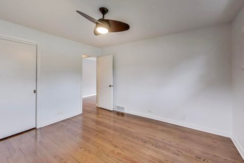 Tiny photo for 811 S Na Wa Ta Avenue, Mount Prospect, IL 60056 (MLS # 12486028)