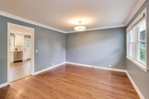 Tiny photo for 811 S Na Wa Ta Avenue, Mount Prospect, IL 60056 (MLS # 12486028)