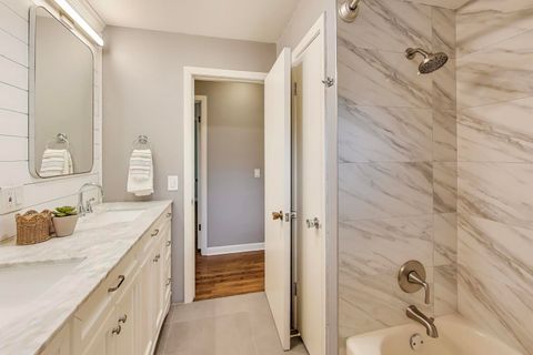 Tiny photo for 811 S Na Wa Ta Avenue, Mount Prospect, IL 60056 (MLS # 12486028)