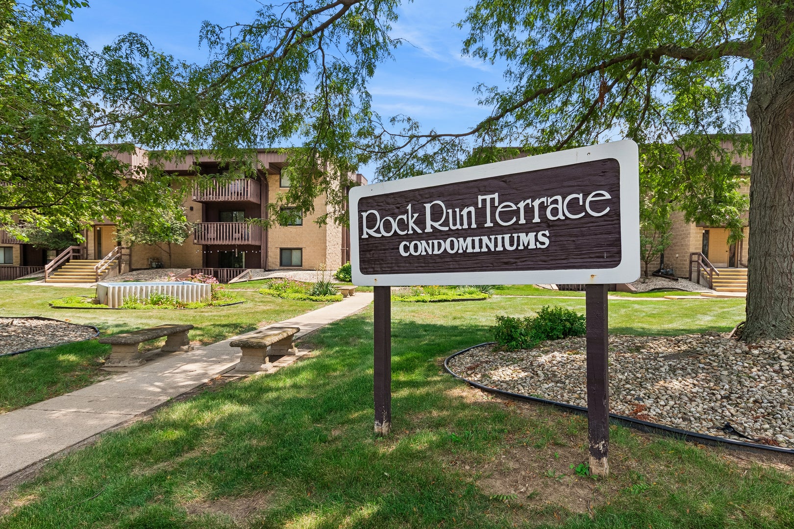 1472 N Rock Run Drive 2D