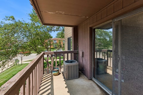 Tiny photo for 1472 N Rock Run Drive #2D, Crest Hill, IL 60403 (MLS # 12724483)