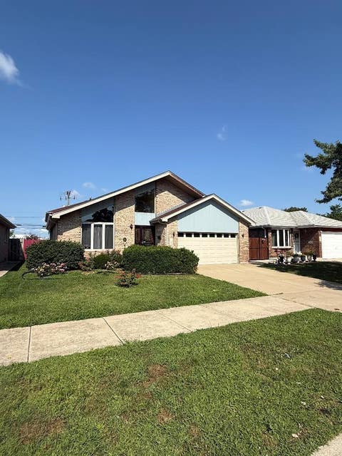 Tiny photo for 11606 S Avenue N, Chicago, IL 60617 (MLS # 12710362)