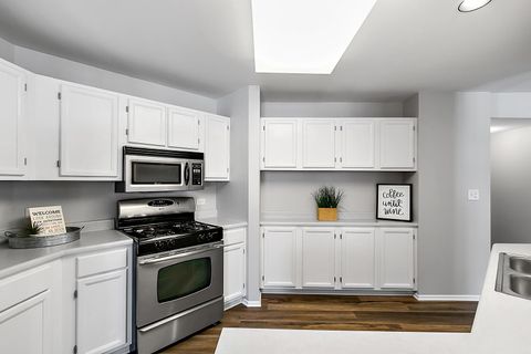 Tiny photo for 371 ASHFORD Circle #4, Bartlett, IL 60103 (MLS # 12495969)