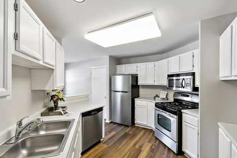 Tiny photo for 371 ASHFORD Circle #4, Bartlett, IL 60103 (MLS # 12495969)