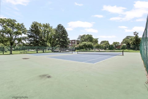Tiny photo for 2812 E Bel Aire Drive #303, Arlington Heights, IL 60004 (MLS # 12738668)