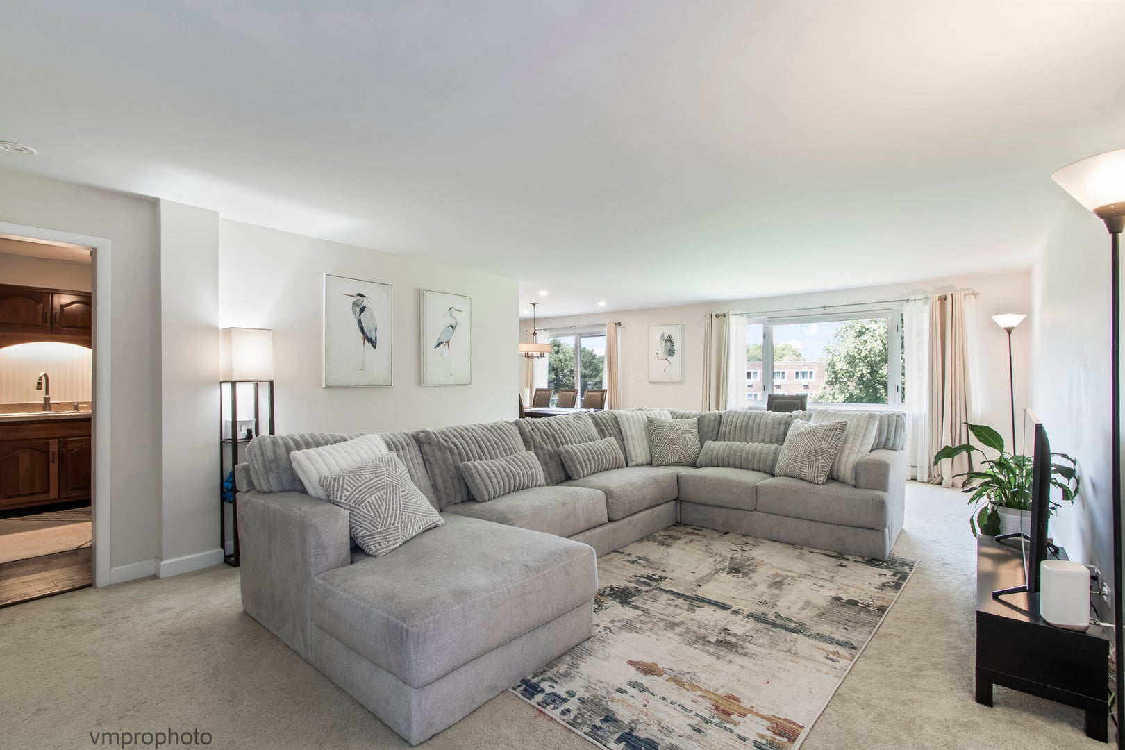2812 E Bel Aire Drive 303