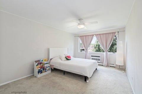 Tiny photo for 2812 E Bel Aire Drive #303, Arlington Heights, IL 60004 (MLS # 12738668)