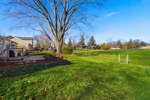 Tiny photo for 620 Twisted Oak Lane, Buffalo Grove, IL 60089 (MLS # 12522241)