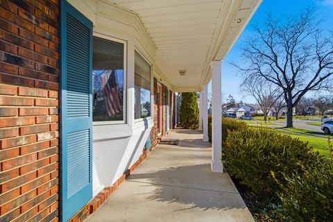 Tiny photo for 620 Twisted Oak Lane, Buffalo Grove, IL 60089 (MLS # 12522241)