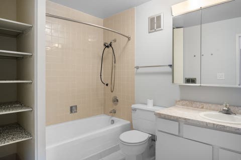 Tiny photo for 1515 CENTRAL Road #319C, Arlington Heights, IL 60005 (MLS # 12684815)