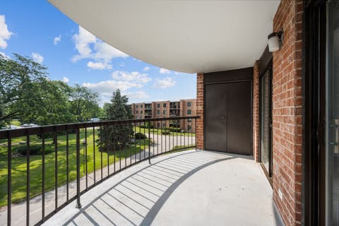 Tiny photo for 1515 CENTRAL Road #319C, Arlington Heights, IL 60005 (MLS # 12684815)