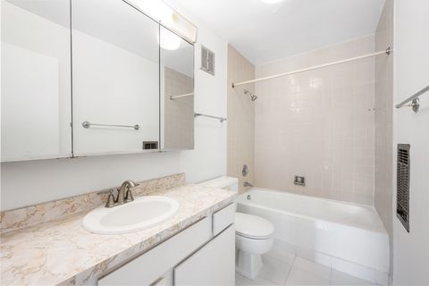 Tiny photo for 1515 CENTRAL Road #319C, Arlington Heights, IL 60005 (MLS # 12684815)
