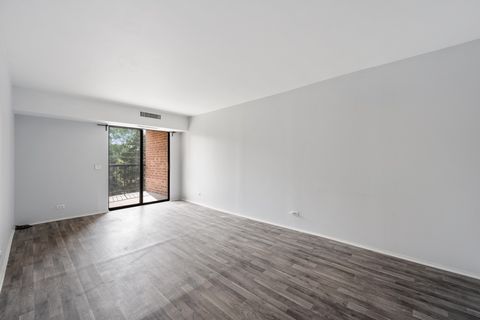 Tiny photo for 1515 CENTRAL Road #319C, Arlington Heights, IL 60005 (MLS # 12684815)