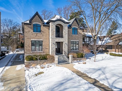 Tiny photo for 130 Oxford Avenue, Clarendon Hills, IL 60514 (MLS # 12554916)