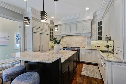 Tiny photo for 130 Oxford Avenue, Clarendon Hills, IL 60514 (MLS # 12554916)