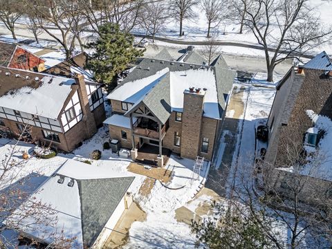 Tiny photo for 130 Oxford Avenue, Clarendon Hills, IL 60514 (MLS # 12554916)