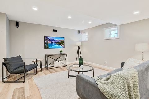 Tiny photo for 130 Oxford Avenue, Clarendon Hills, IL 60514 (MLS # 12554916)