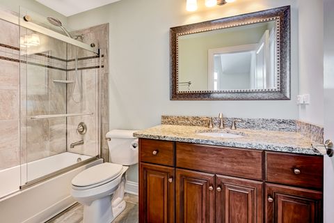 Tiny photo for 130 Oxford Avenue, Clarendon Hills, IL 60514 (MLS # 12554916)