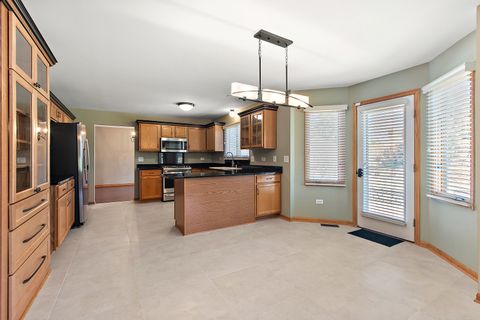 Tiny photo for 17915 Crooked Creek Court, Orland Park, IL 60467 (MLS # 12634079)