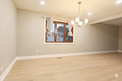 Tiny photo for 8226 Bob O Link Road, Orland Park, IL 60462 (MLS # 12519720)