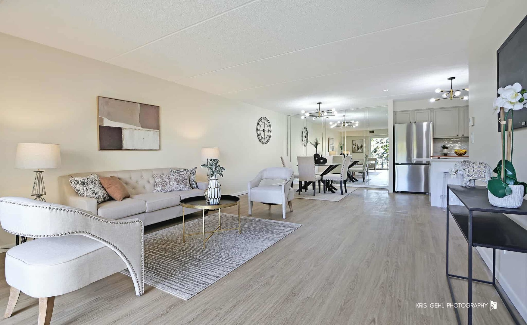 4106 N NARRAGANSETT Avenue 301