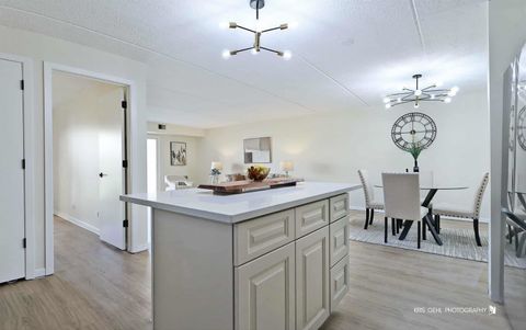 Tiny photo for 4106 N NARRAGANSETT Avenue #301, Chicago, IL 60634 (MLS # 12507994)