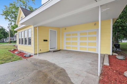 Tiny photo for 705 S Court Street, Tuscola, IL 61953 (MLS # 12753874)