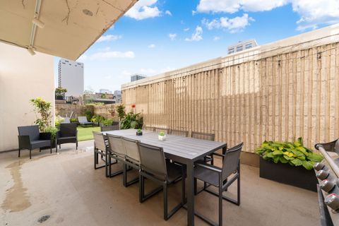 Tiny photo for 1516 N State Parkway #5D, Chicago, IL 60610 (MLS # 12490842)