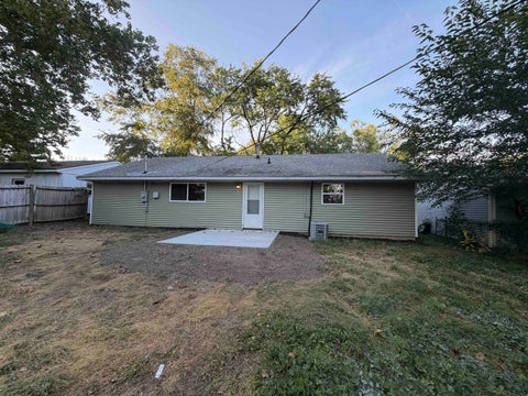 Tiny photo for 2415 E Oregon Street, Urbana, IL 61802 (MLS # 12754962)