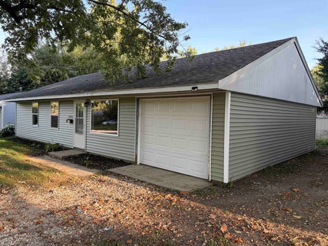 Tiny photo for 2415 E Oregon Street, Urbana, IL 61802 (MLS # 12754962)