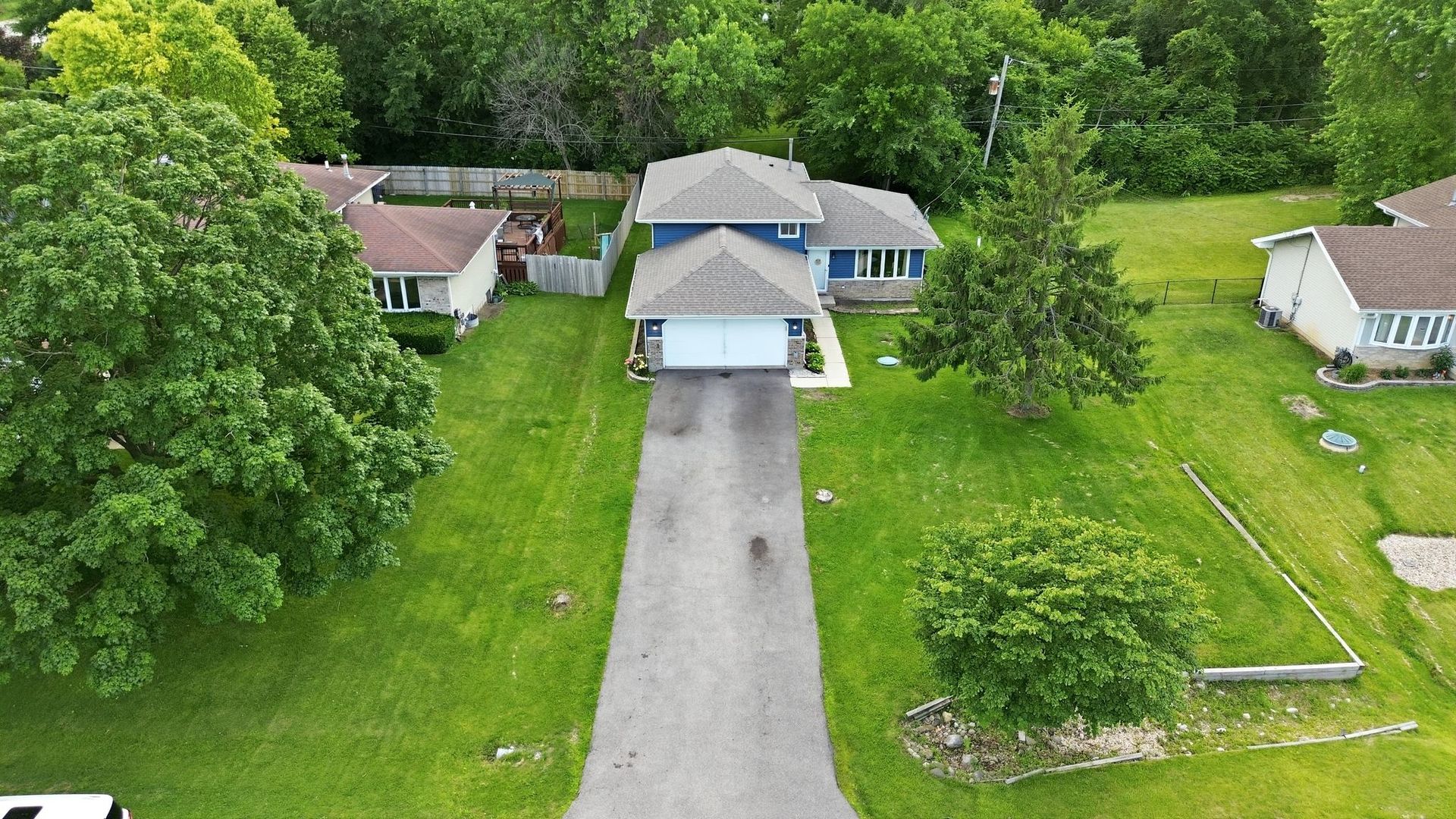 0N140 Sarana Avenue