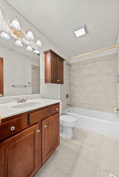 Tiny photo for 261 Johnson Woods Drive, Batavia, IL 60510 (MLS # 12654997)