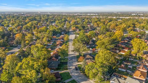 Tiny photo for 15501 Rose Drive, South Holland, IL 60473 (MLS # 12435152)