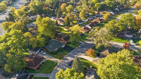 Tiny photo for 15501 Rose Drive, South Holland, IL 60473 (MLS # 12435152)